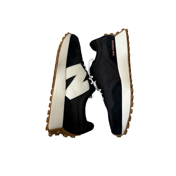 New Balance 327 Sneakers Black White WS327BL Size 9 NEW - Picture 3 of 8